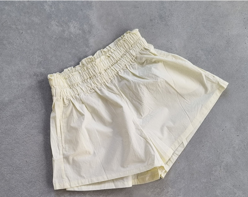 Abby Short - Pale lemon